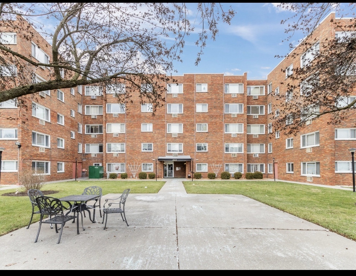 222 Madison Street #208, Joliet, IL 60435