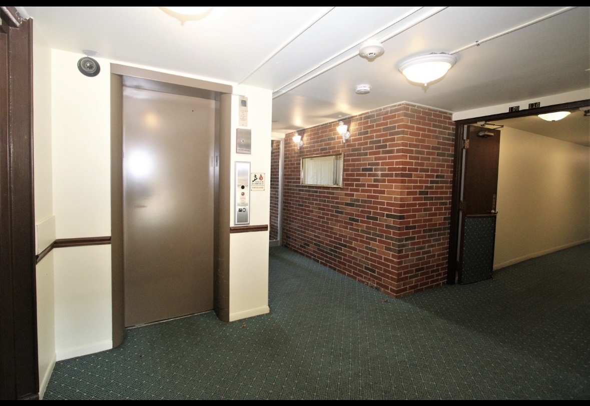 222 Madison Street #208, Joliet, IL 60435