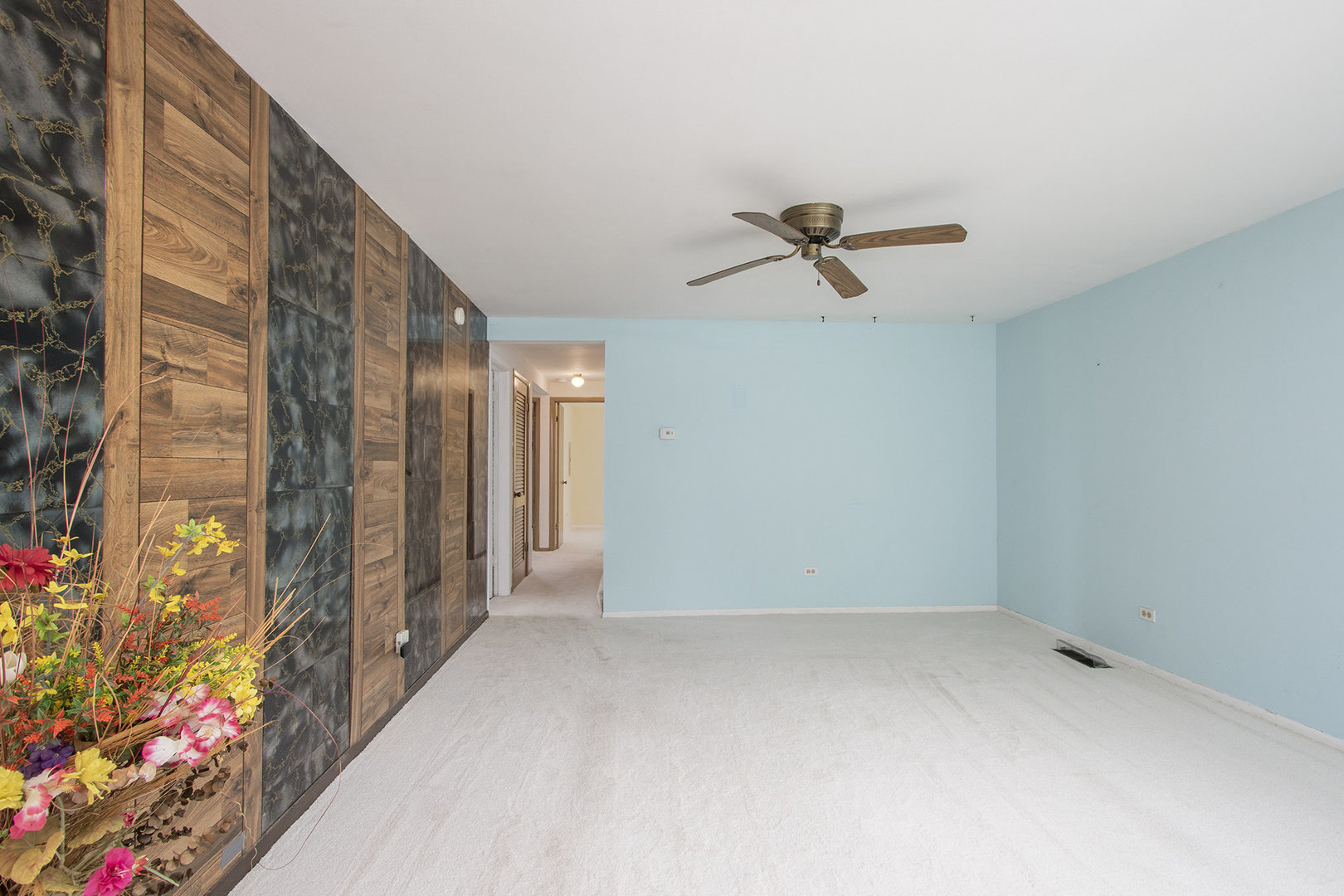 12901 S Muskegon Avenue, Chicago, IL 60633