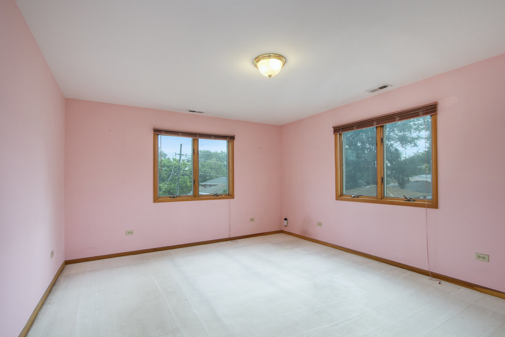 12901 S Muskegon Avenue, Chicago, IL 60633