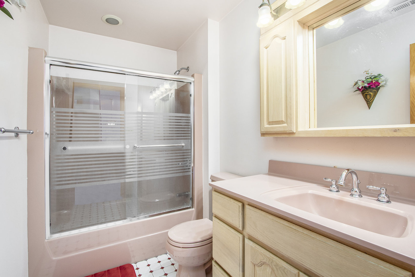 12901 S Muskegon Avenue, Chicago, IL 60633