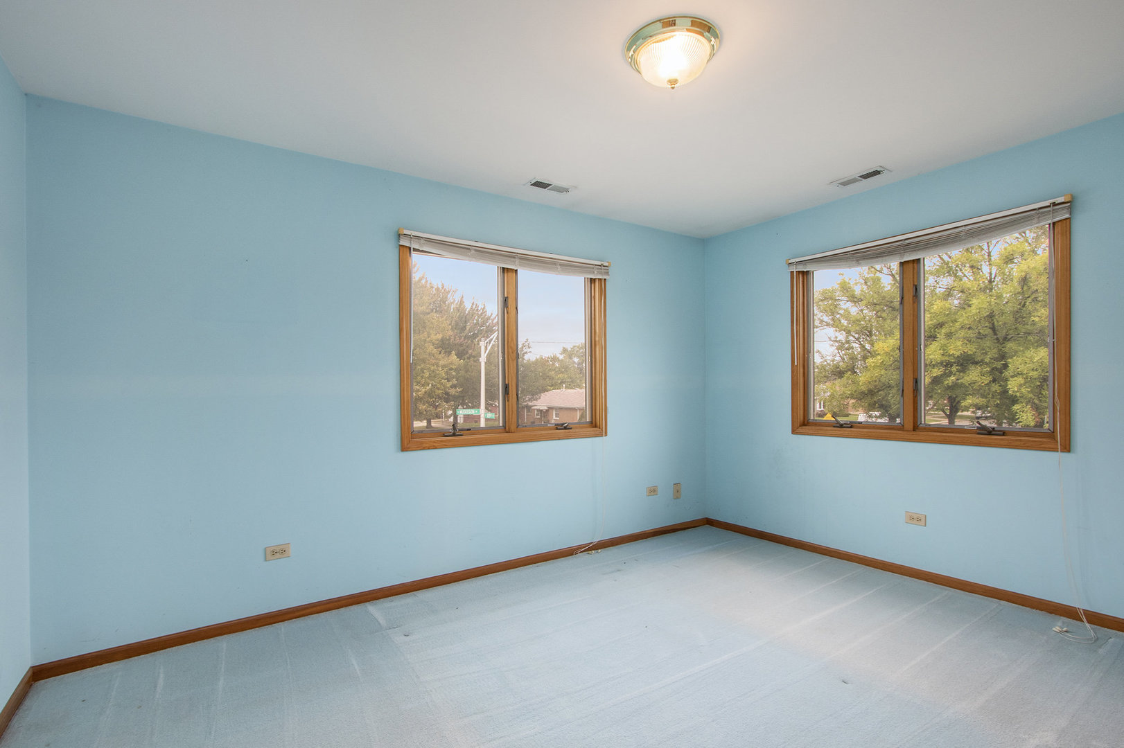 12901 S Muskegon Avenue, Chicago, IL 60633