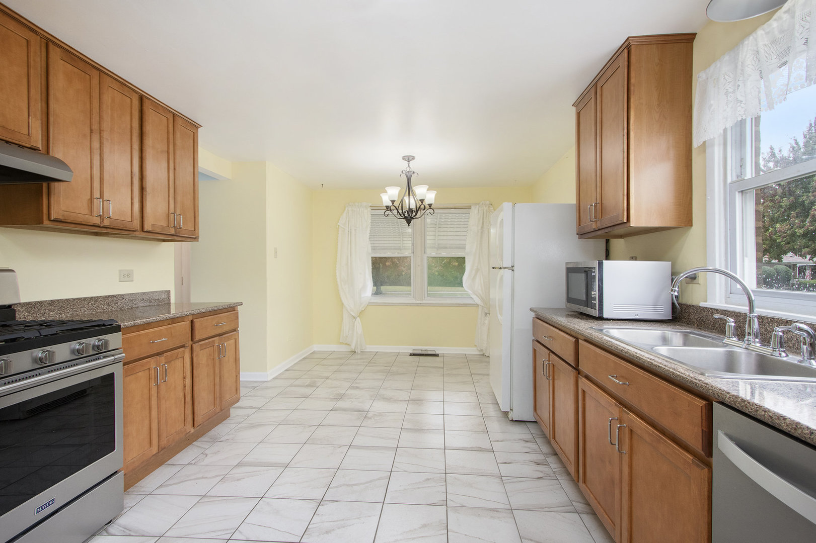 12901 S Muskegon Avenue, Chicago, IL 60633