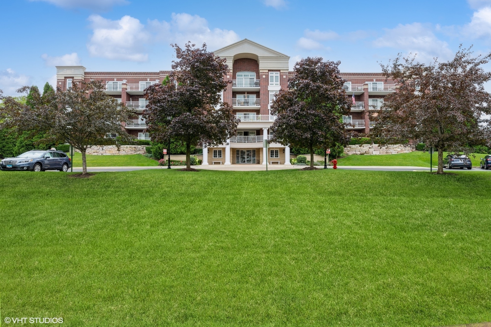 7011 W Touhy Avenue #206, Niles, IL 60714
