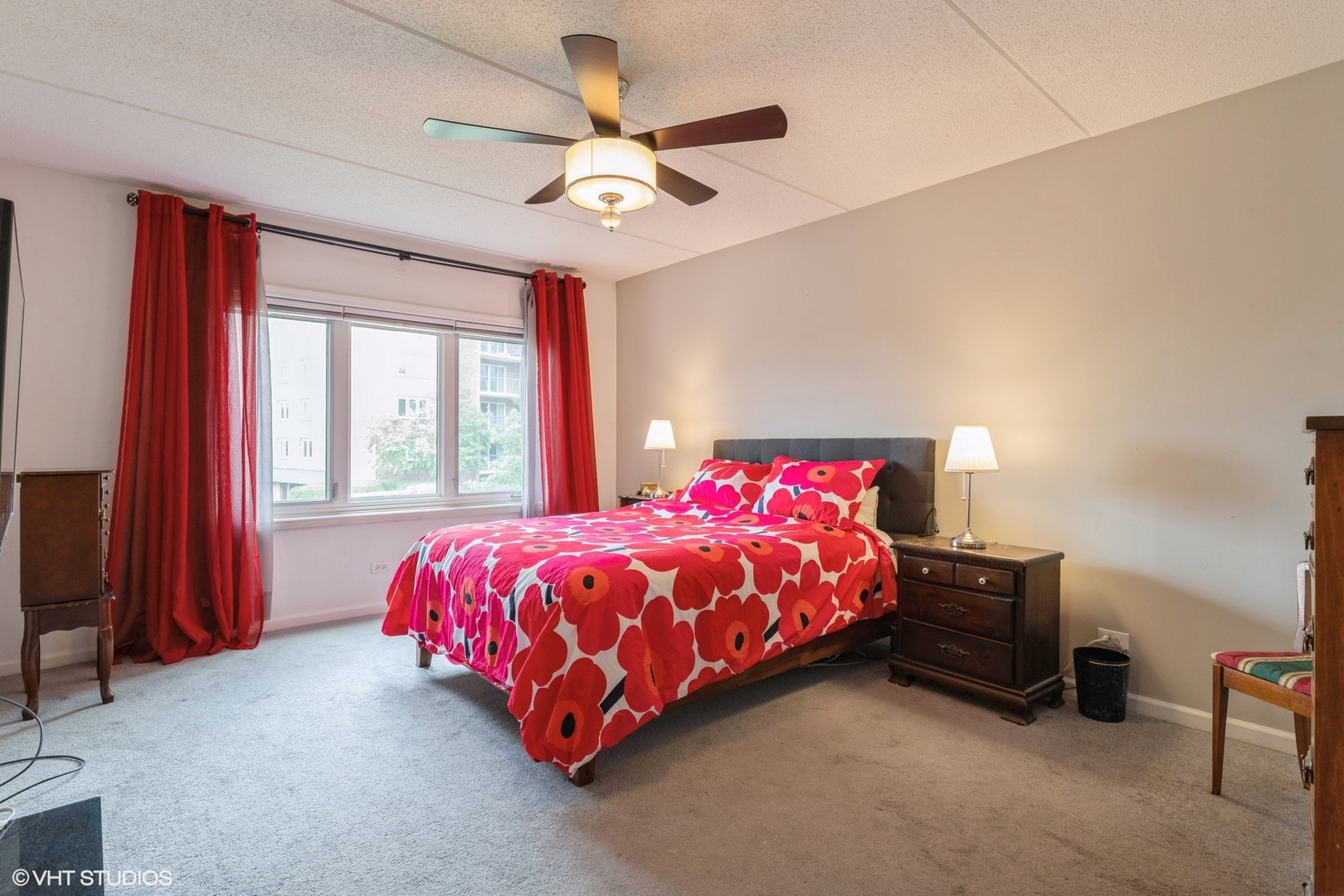 7011 W Touhy Avenue #206, Niles, IL 60714