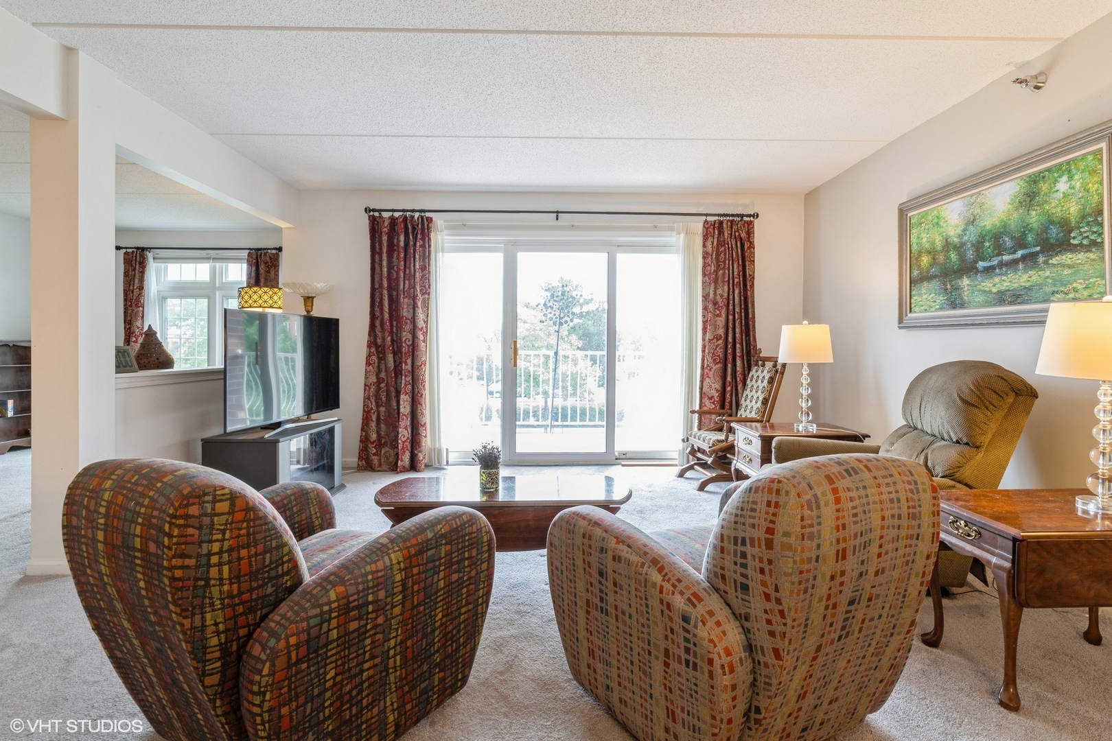 7011 W Touhy Avenue #206, Niles, IL 60714