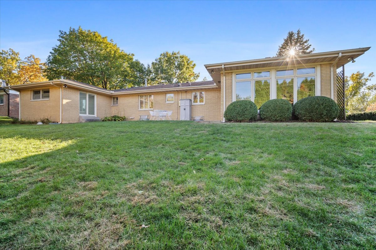 206 Imperial Drive, Bloomington, IL 61701