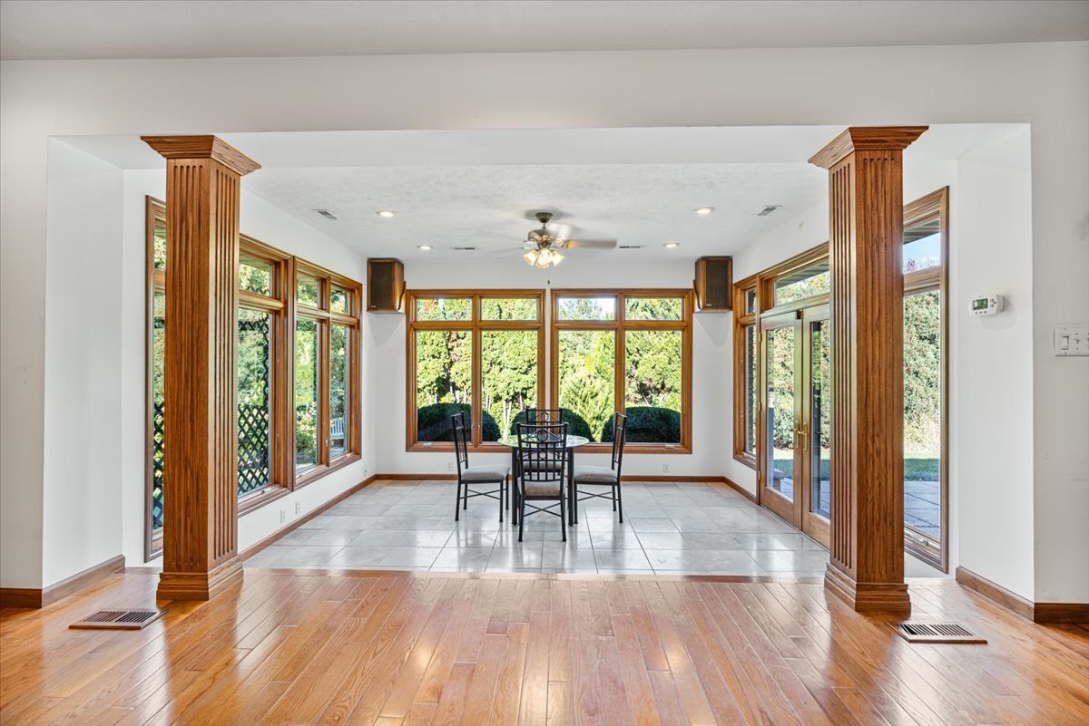 206 Imperial Drive, Bloomington, IL 61701