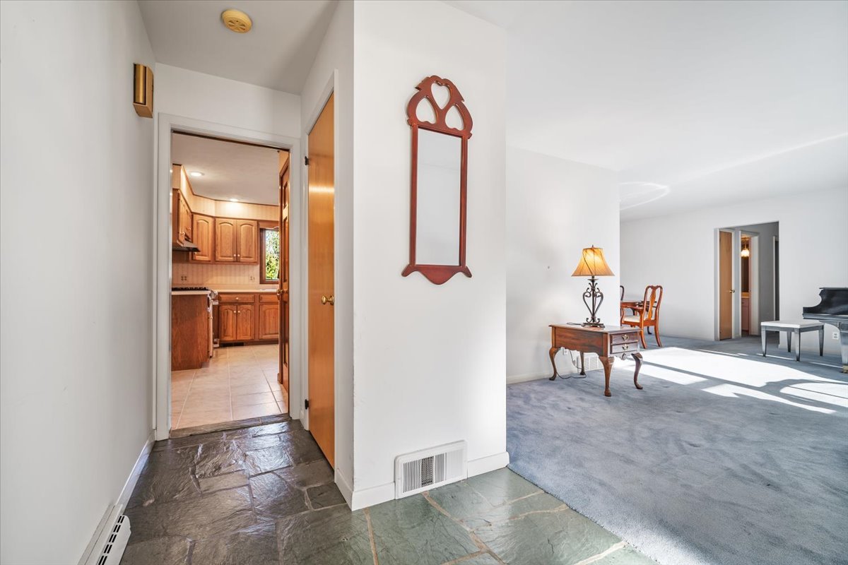 206 Imperial Drive, Bloomington, IL 61701