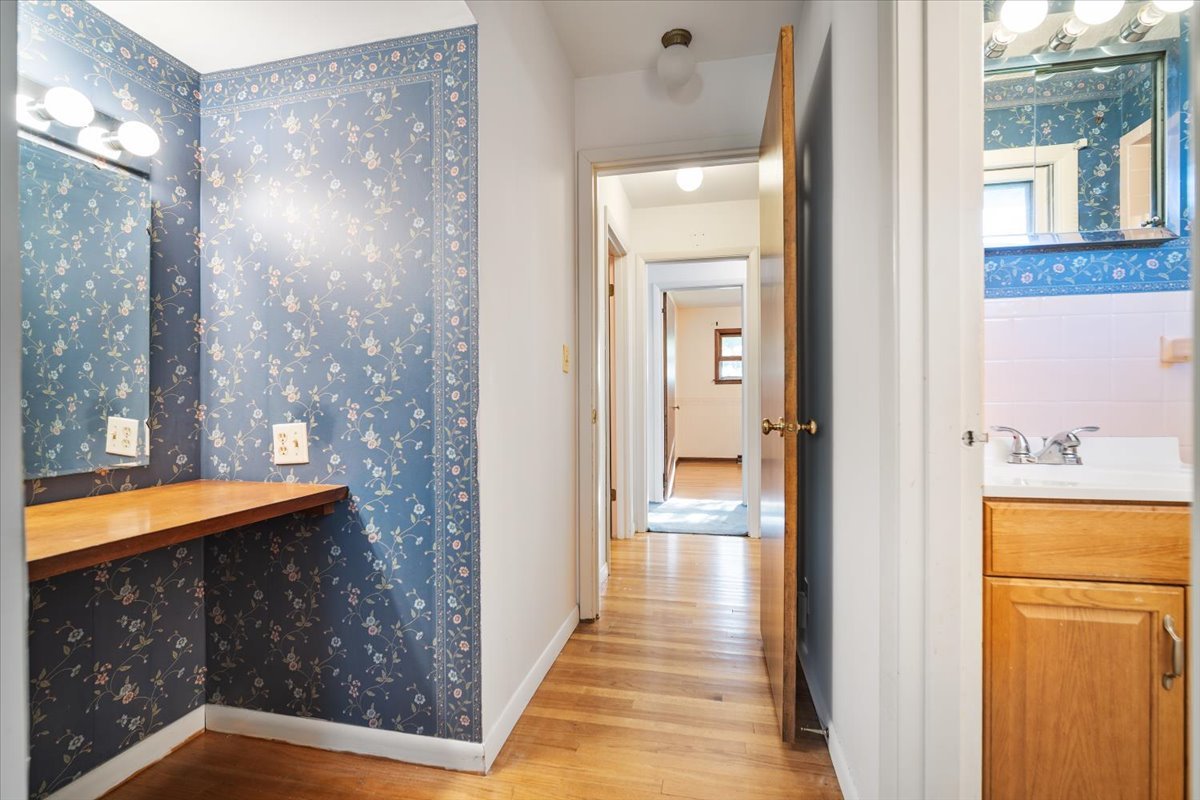 206 Imperial Drive, Bloomington, IL 61701