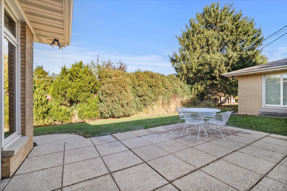 206 Imperial Drive, Bloomington, IL 61701