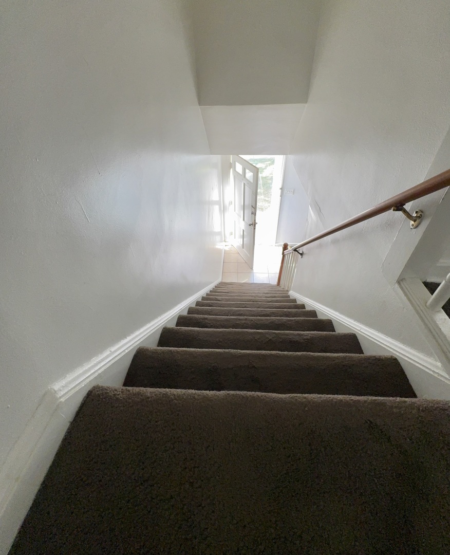 825 N Raynor Avenue, Joliet, IL 60435