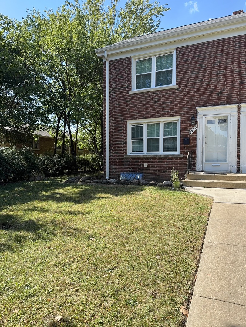 825 N Raynor Avenue, Joliet, IL 60435