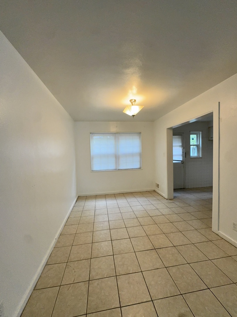 825 N Raynor Avenue, Joliet, IL 60435