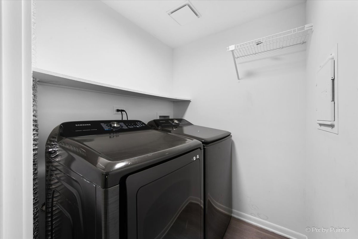 55 W 64th Street #202, Westmont, IL 60559