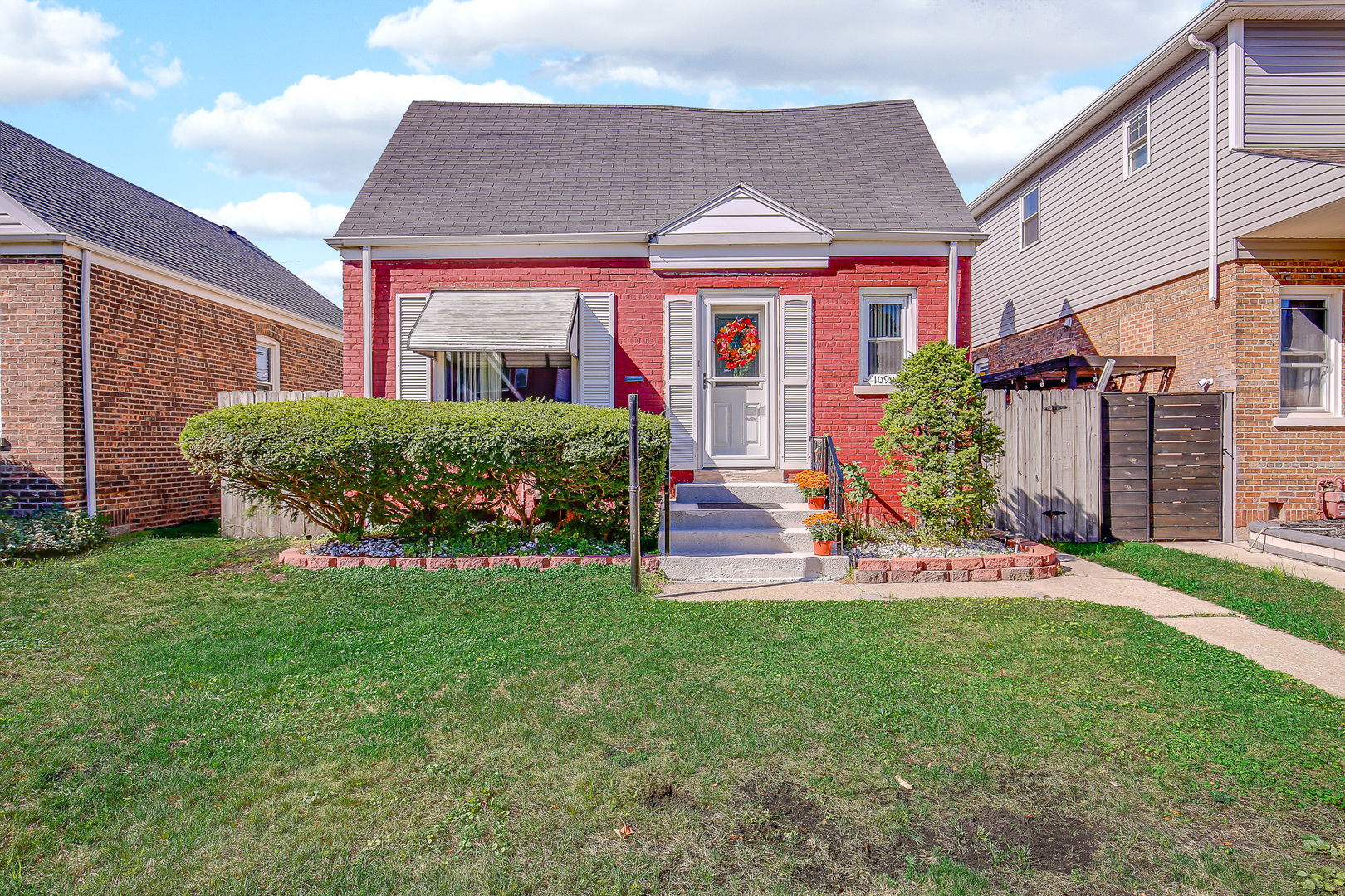 10922 S AVENUE B, Chicago, IL 60617