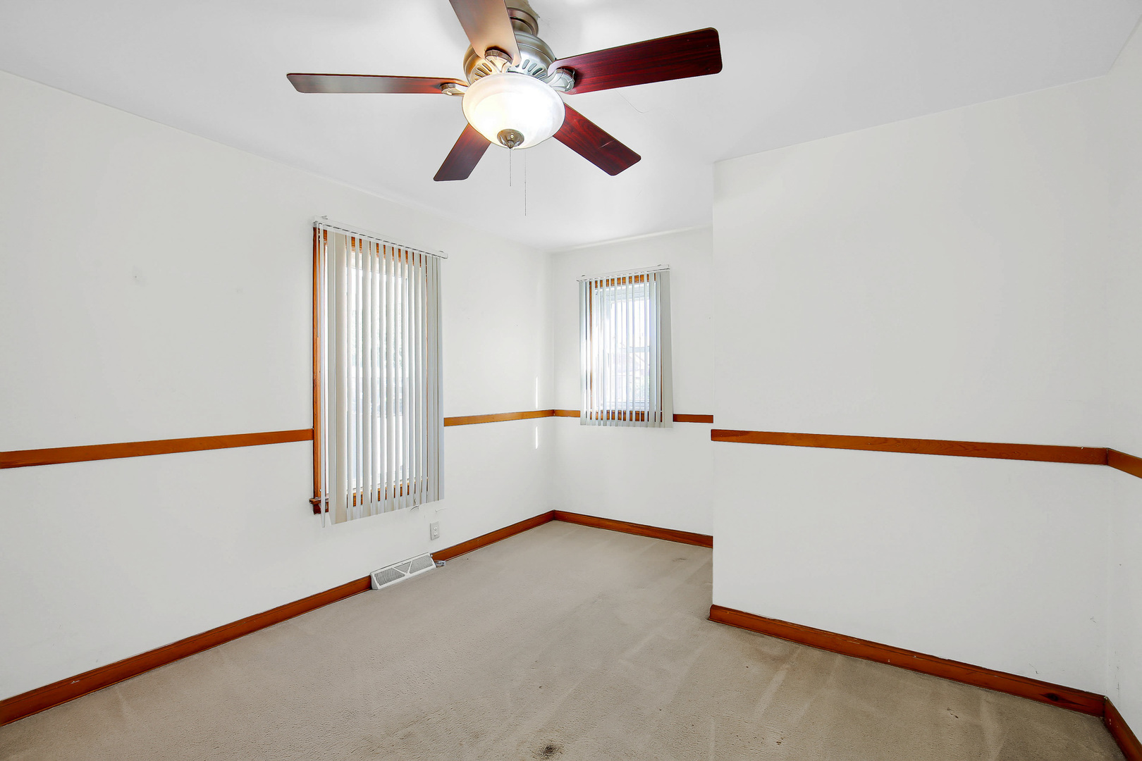 10922 S AVENUE B, Chicago, IL 60617