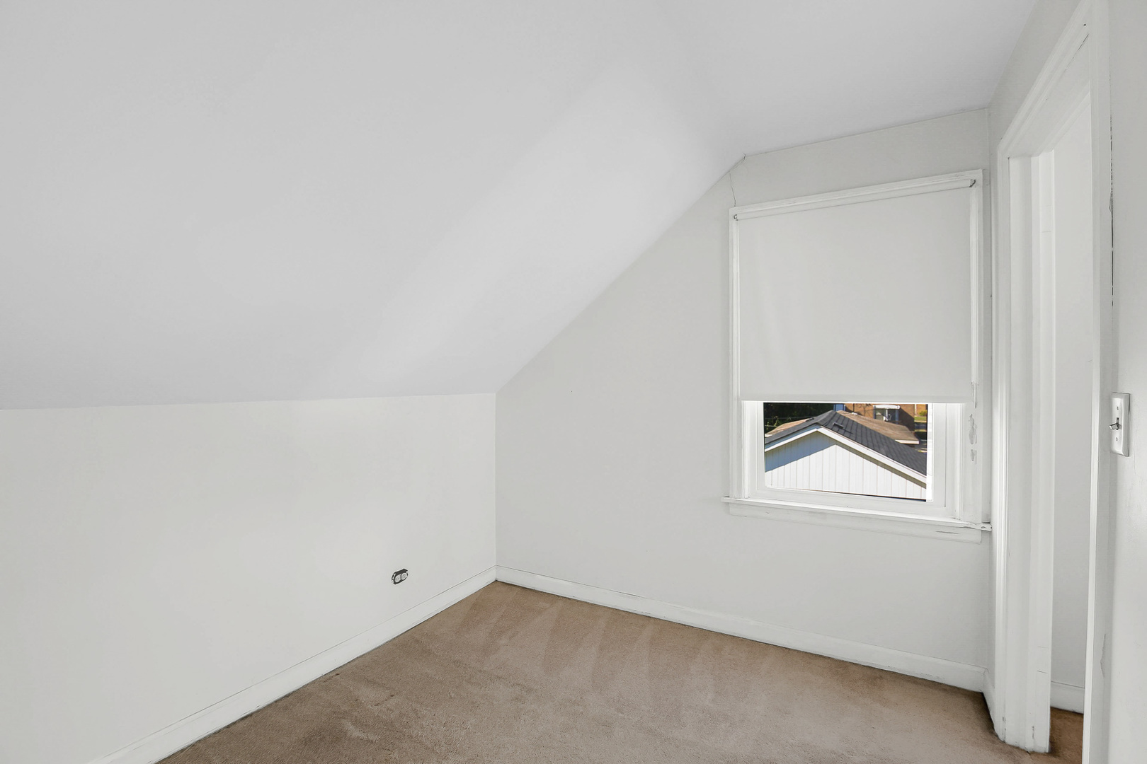 10922 S AVENUE B, Chicago, IL 60617