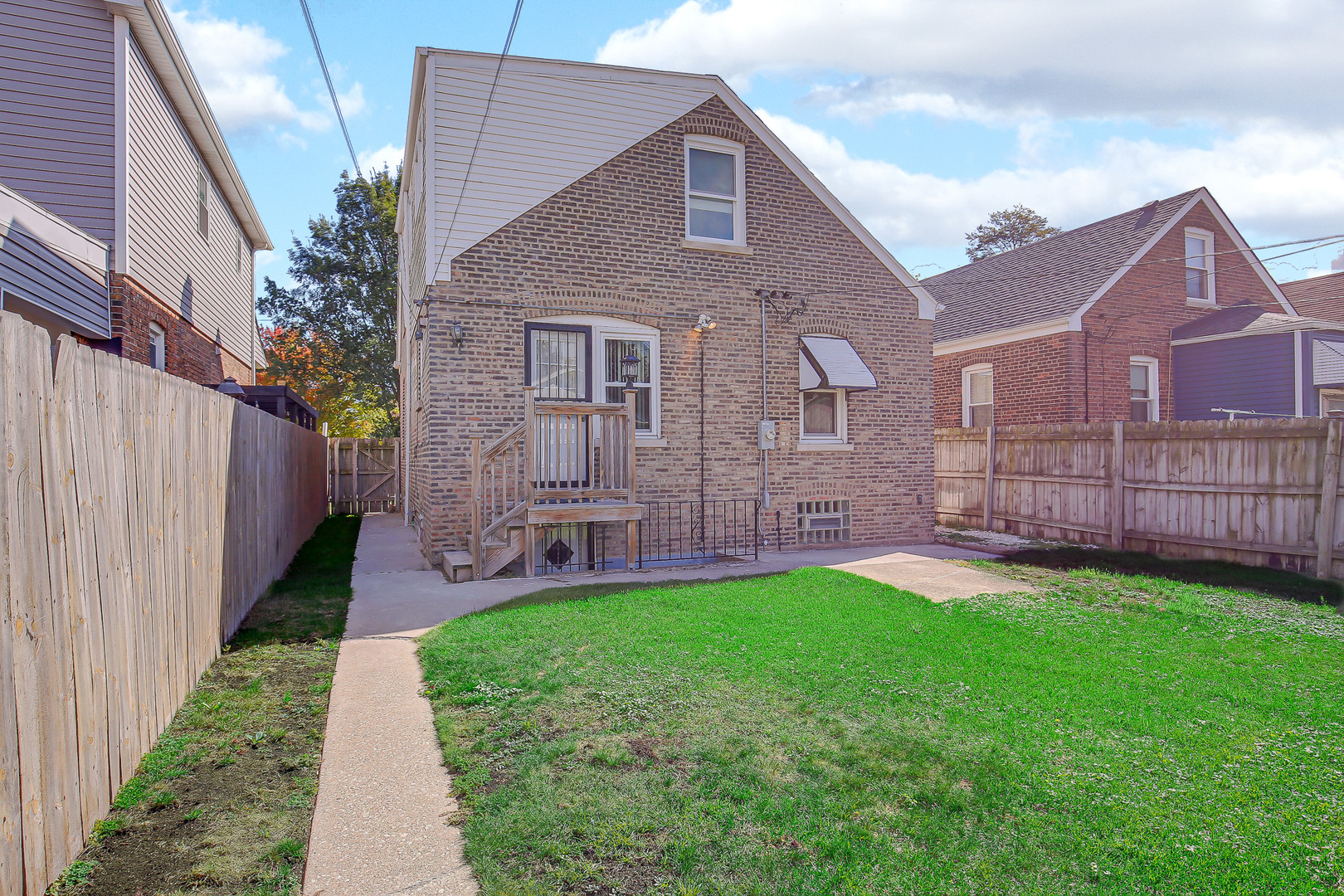 10922 S AVENUE B, Chicago, IL 60617