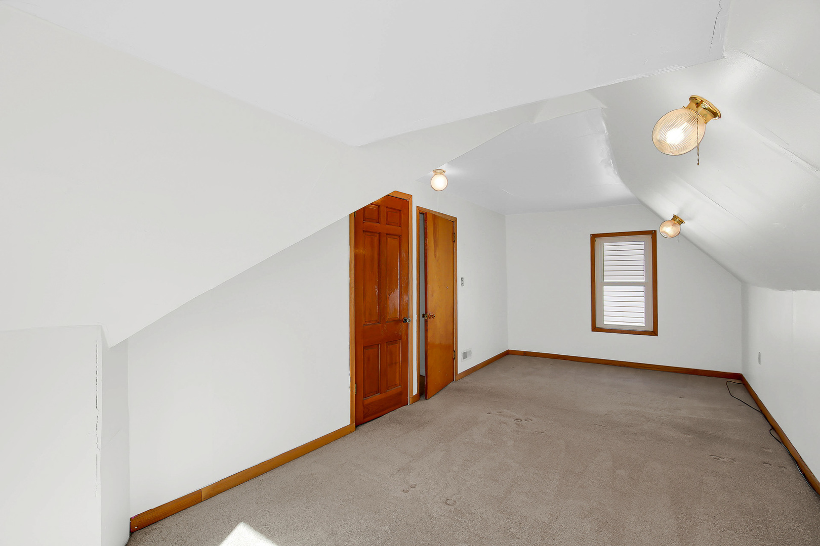 10922 S AVENUE B, Chicago, IL 60617