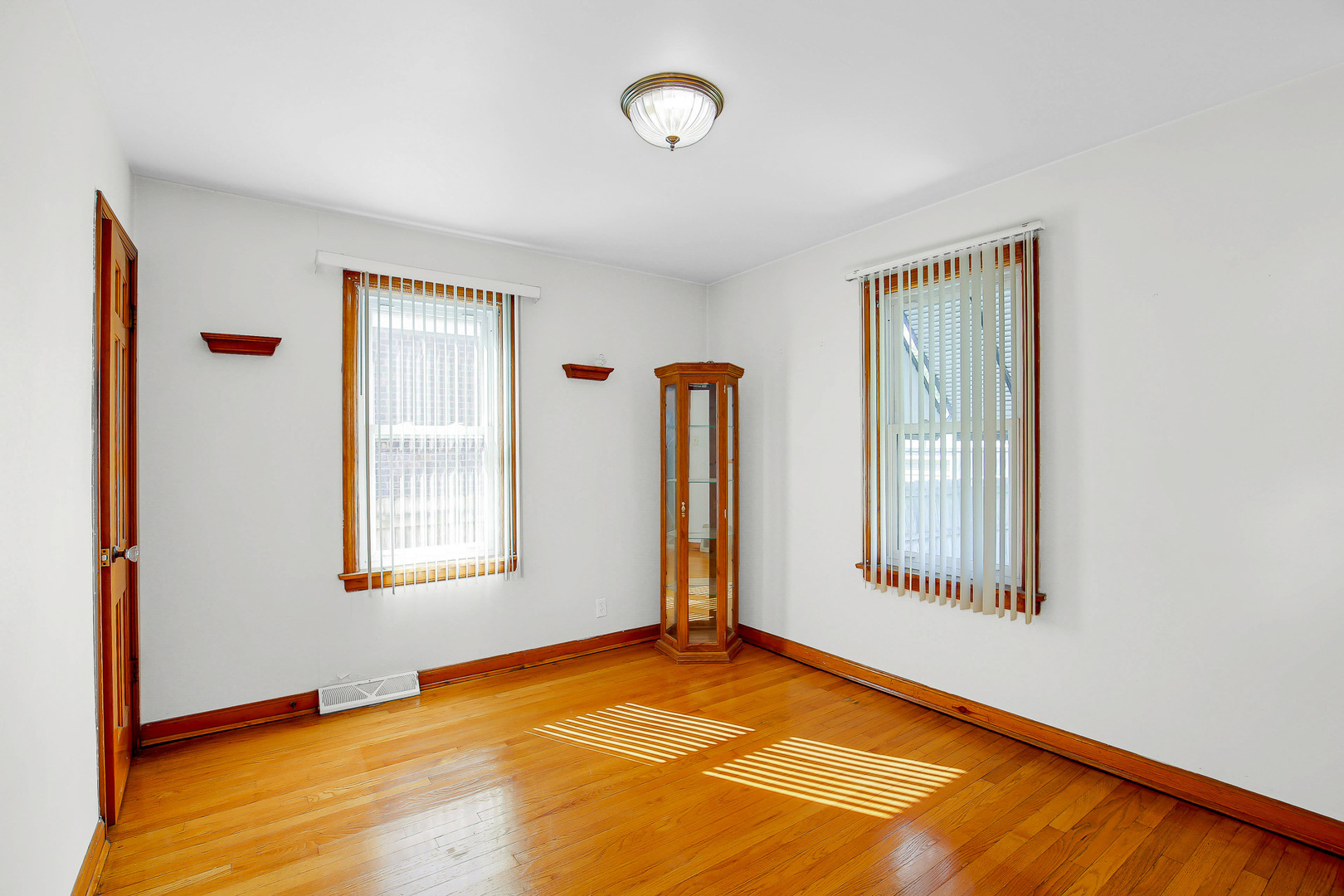 10922 S AVENUE B, Chicago, IL 60617