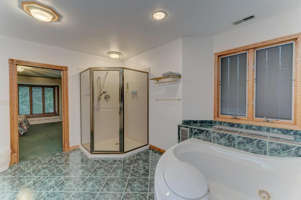 6N331 Keeney Road, Keeneyville, IL 60172