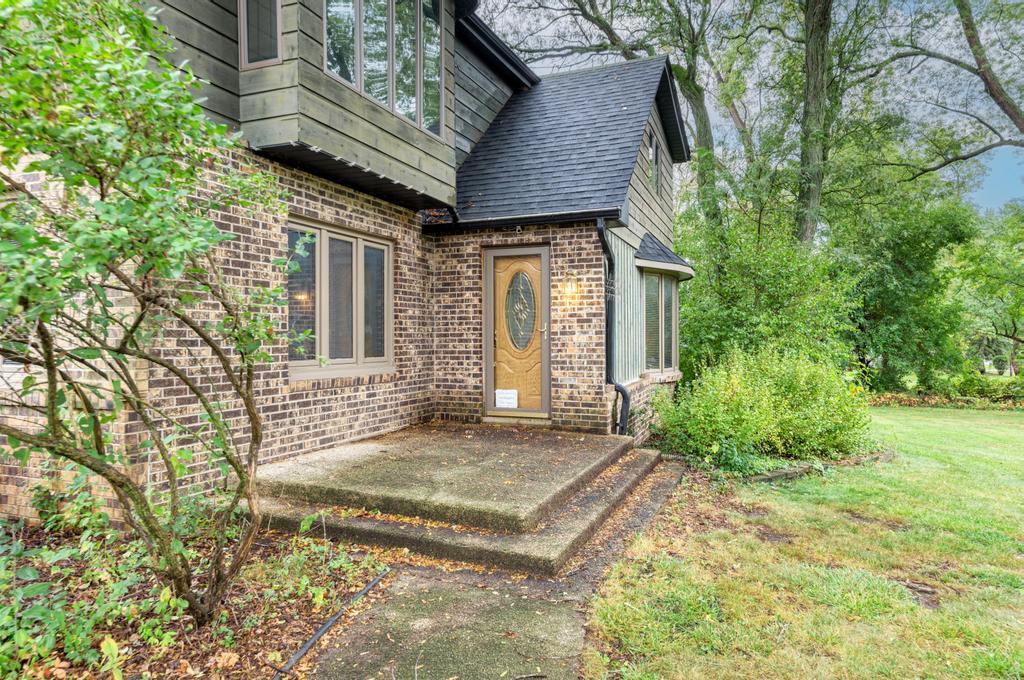 6N331 Keeney Road, Keeneyville, IL 60172