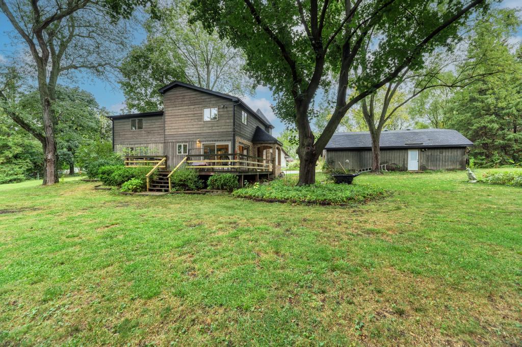 6N331 Keeney Road, Keeneyville, IL 60172