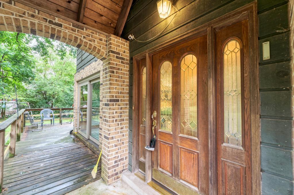 6N331 Keeney Road, Keeneyville, IL 60172