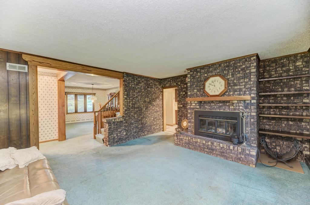 6N331 Keeney Road, Keeneyville, IL 60172