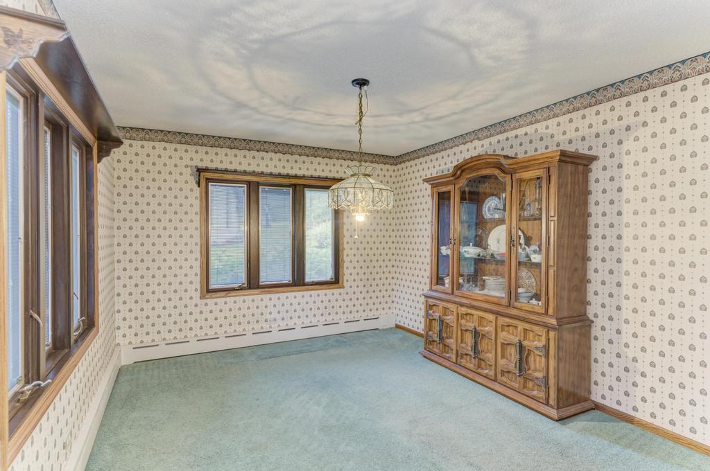 6N331 Keeney Road, Keeneyville, IL 60172
