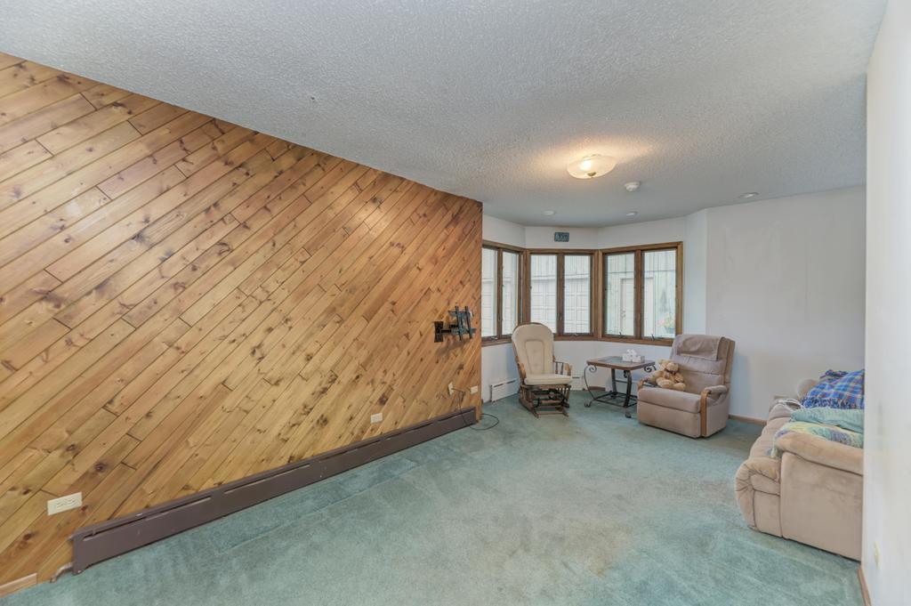 6N331 Keeney Road, Keeneyville, IL 60172