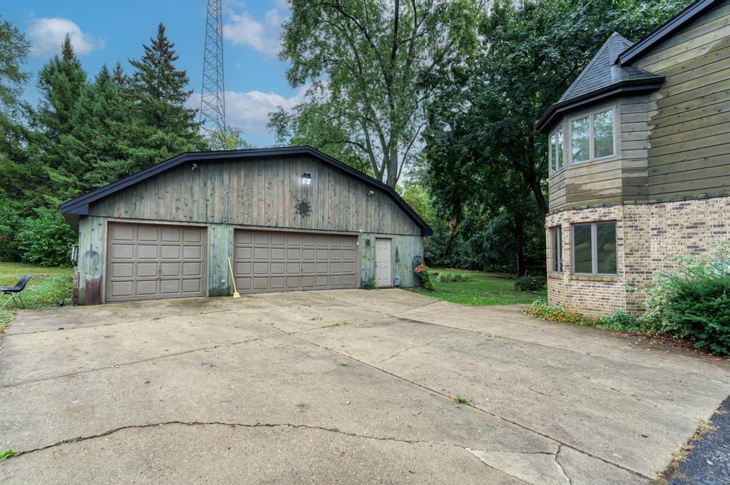 6N331 Keeney Road, Keeneyville, IL 60172