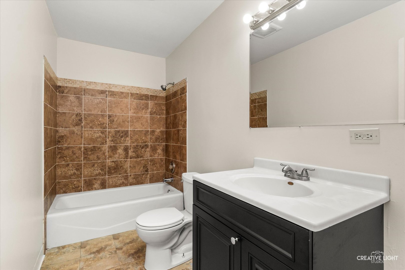 773 Michigan Avenue, South Elgin, IL 60177