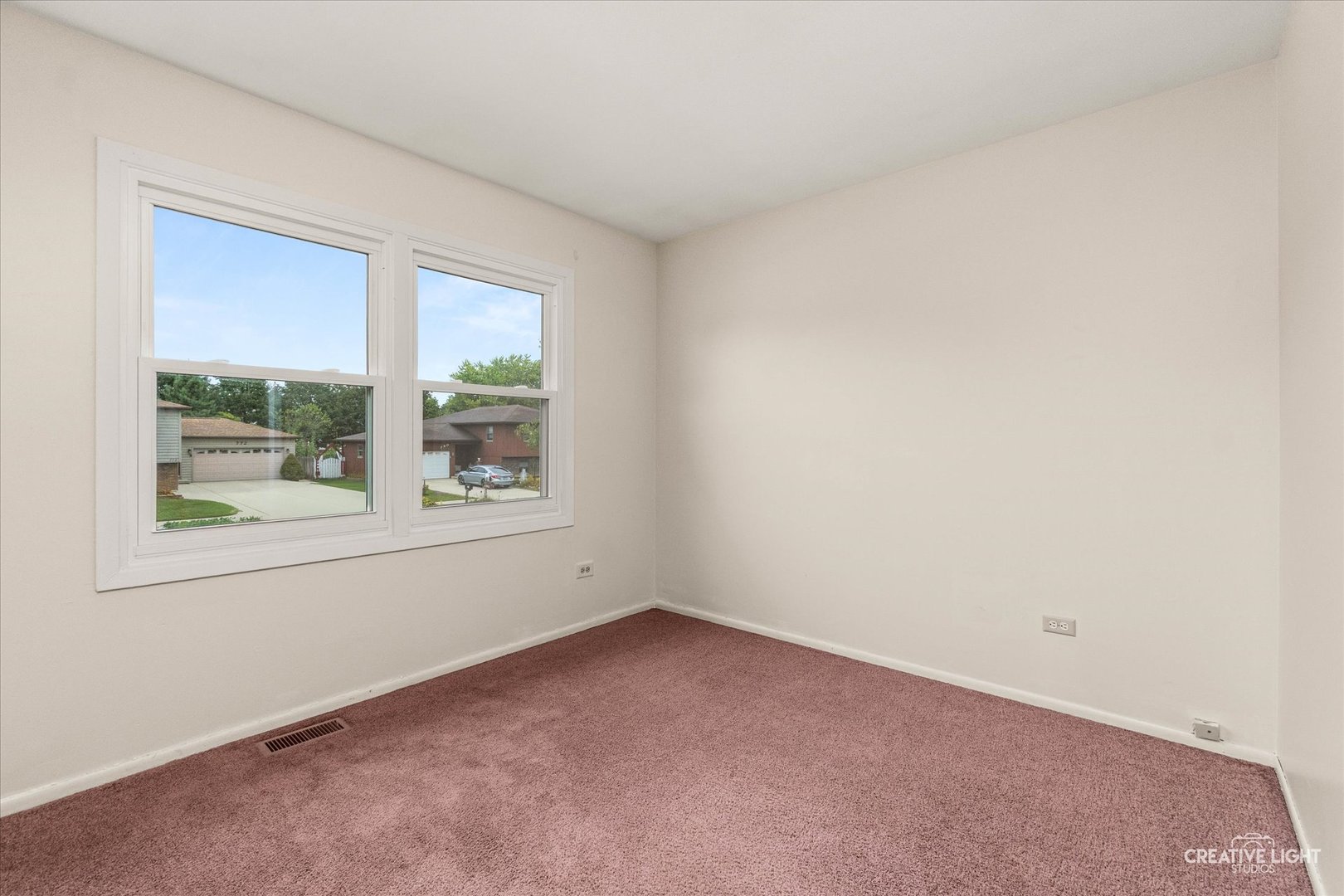 773 Michigan Avenue, South Elgin, IL 60177