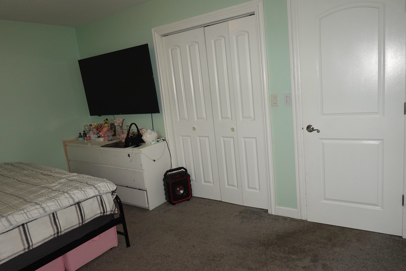 505 Woodmoor Drive, Round Lake Beach, IL 60073