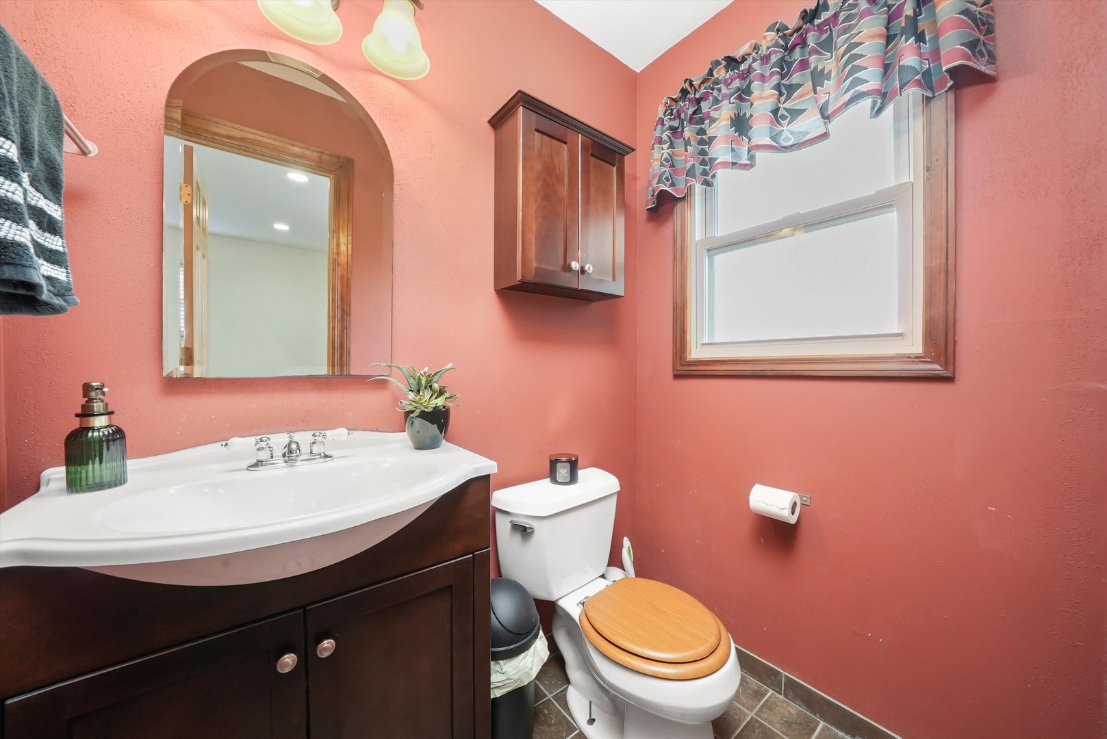 836 Bonita Avenue, Elk Grove Village, IL 60007