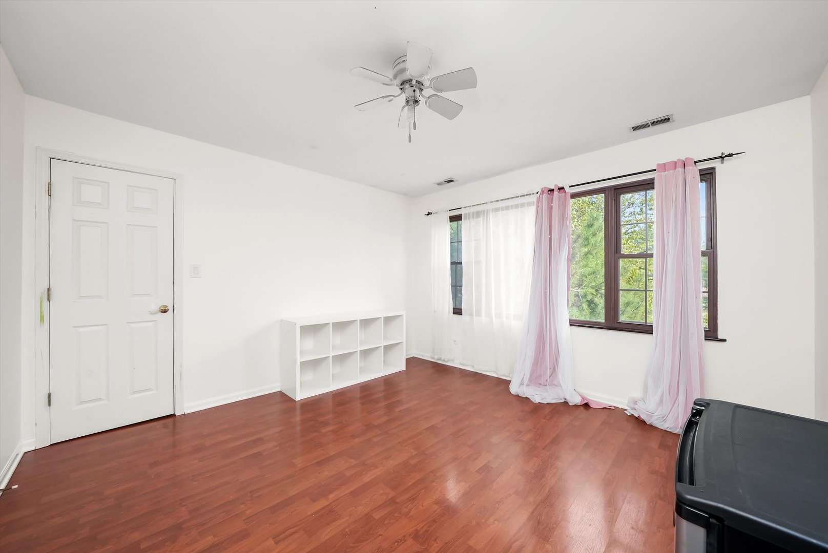 836 Bonita Avenue, Elk Grove Village, IL 60007