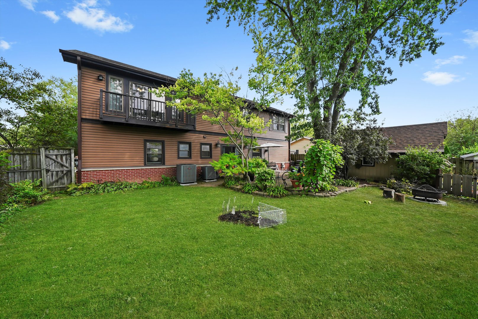 836 Bonita Avenue, Elk Grove Village, IL 60007
