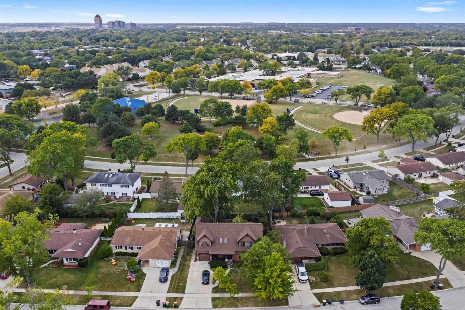 836 Bonita Avenue, Elk Grove Village, IL 60007
