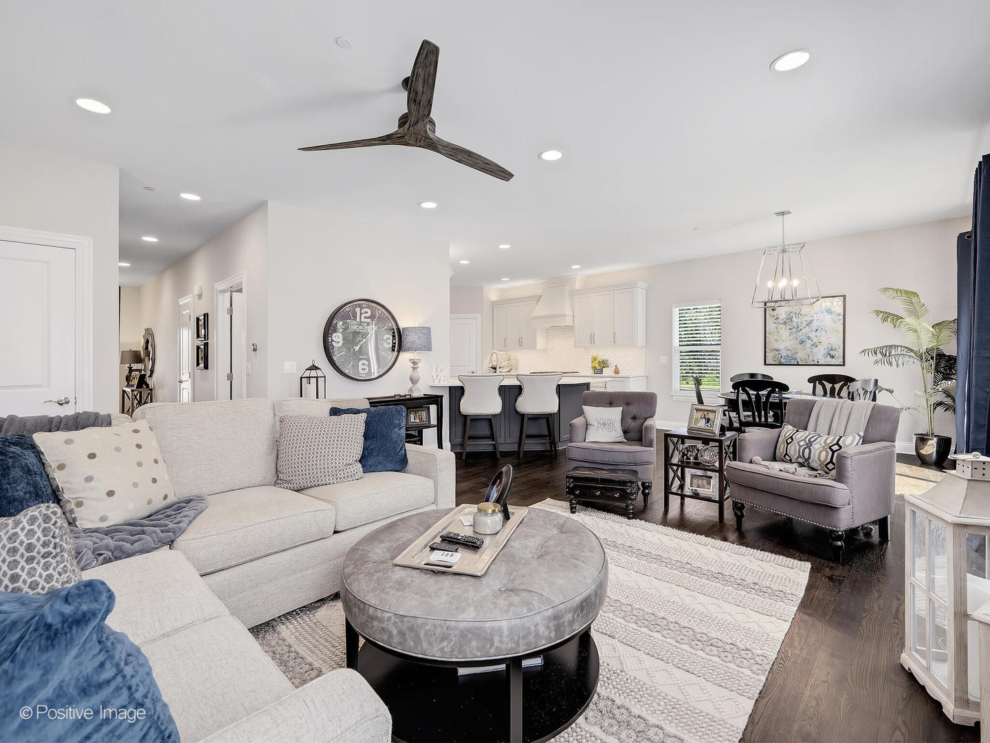 651 Bourbon Circle, Naperville, IL 60565