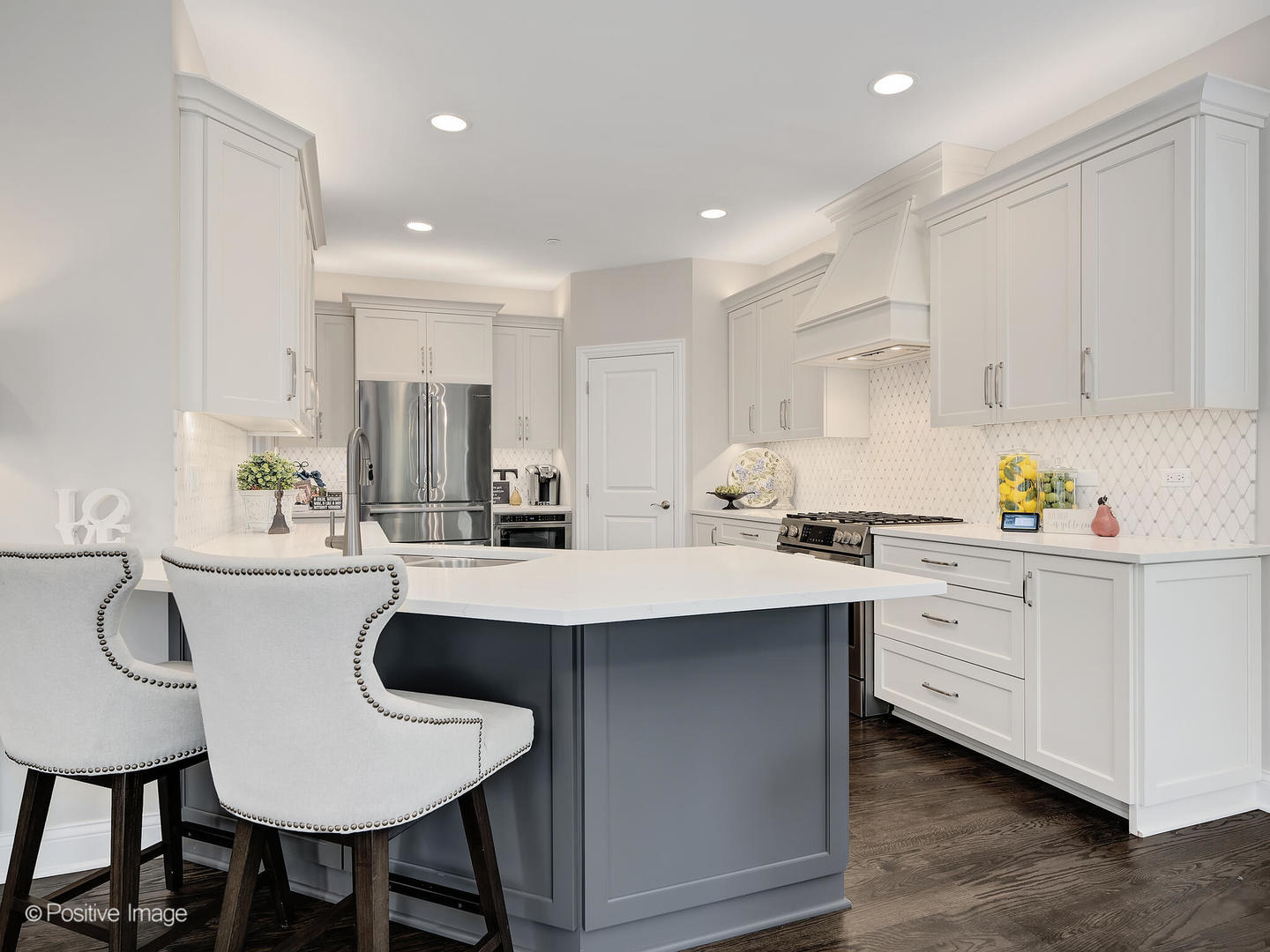 651 Bourbon Circle, Naperville, IL 60565