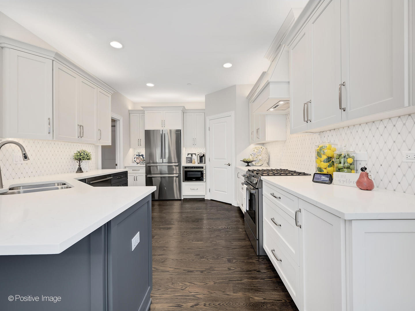 651 Bourbon Circle, Naperville, IL 60565