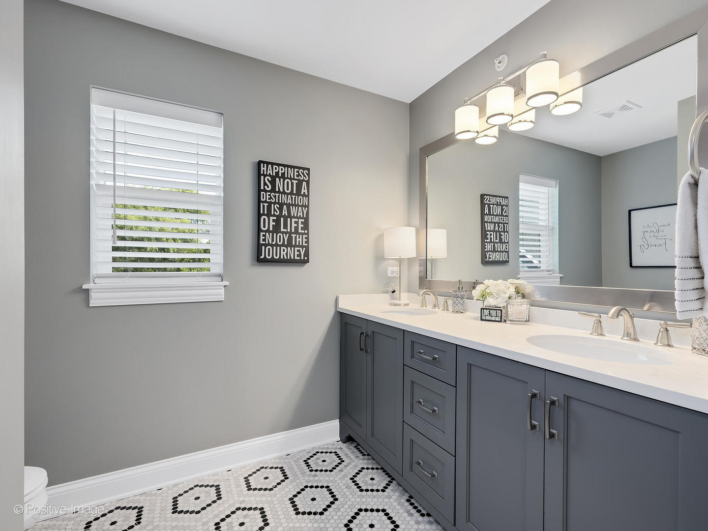 651 Bourbon Circle, Naperville, IL 60565