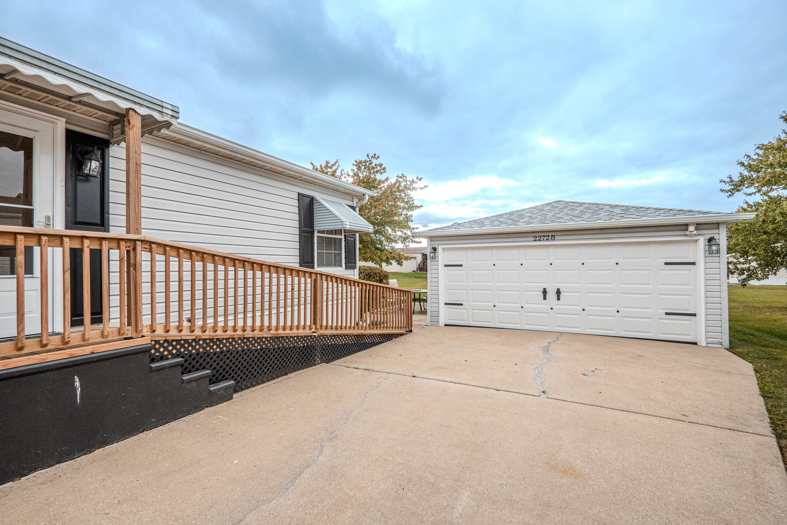 22728 S Butler Lane, Frankfort, IL 60423