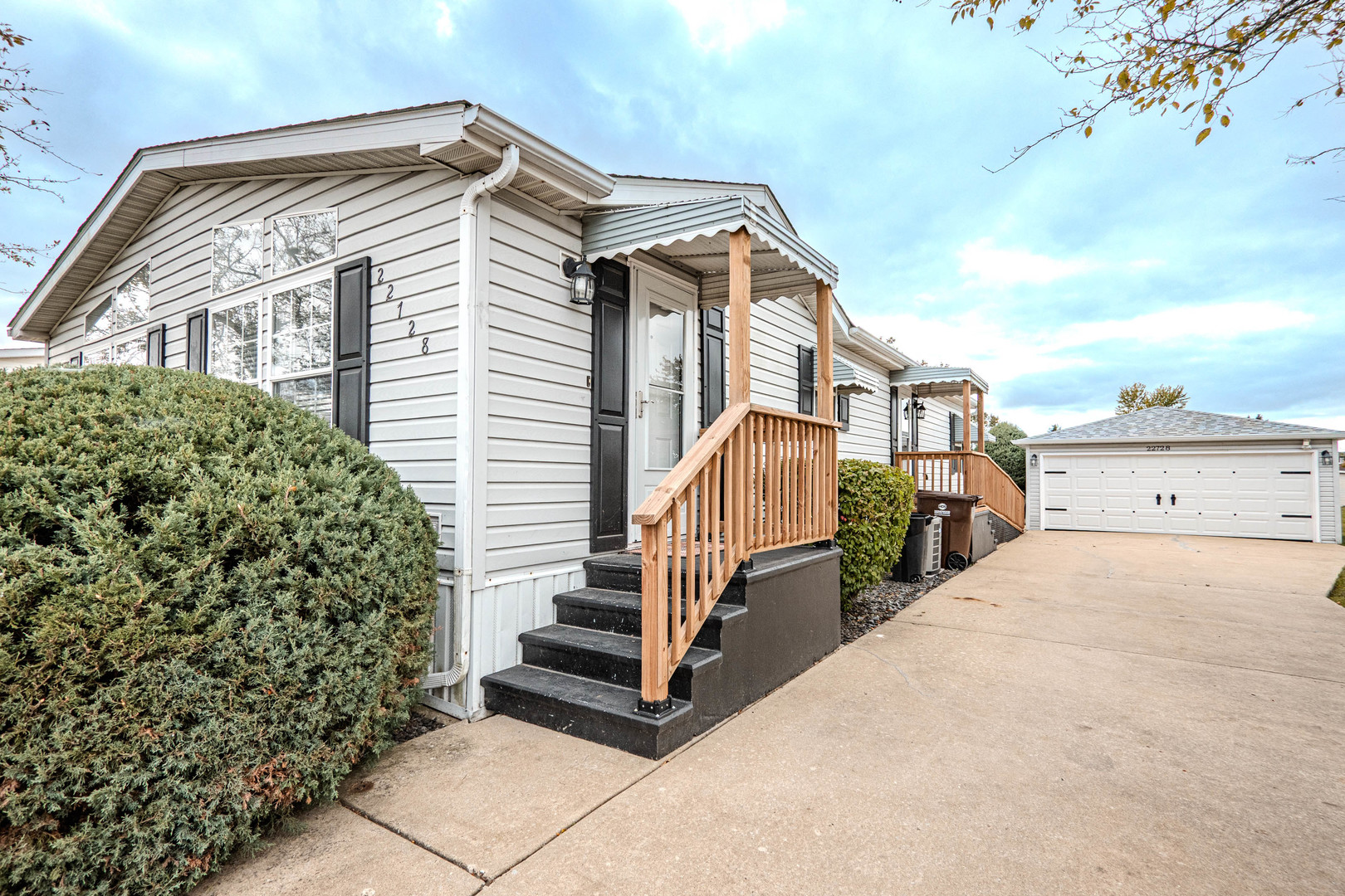 22728 S Butler Lane, Frankfort, IL 60423