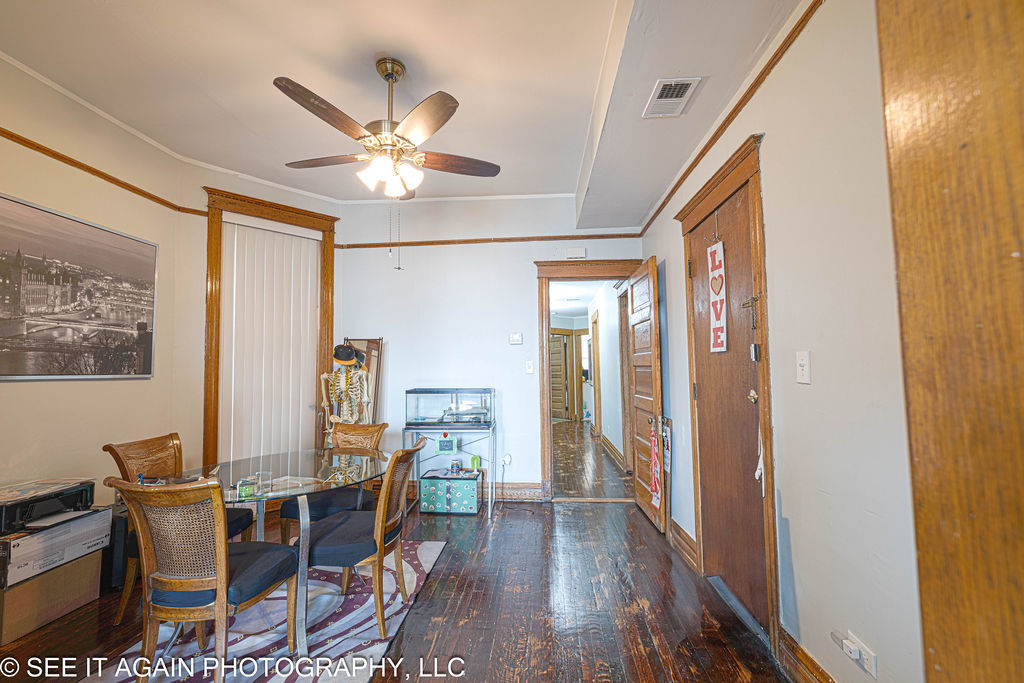 5942 S Calumet Avenue #1, Chicago, IL 60637