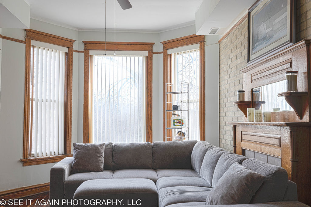 5942 S Calumet Avenue #1, Chicago, IL 60637