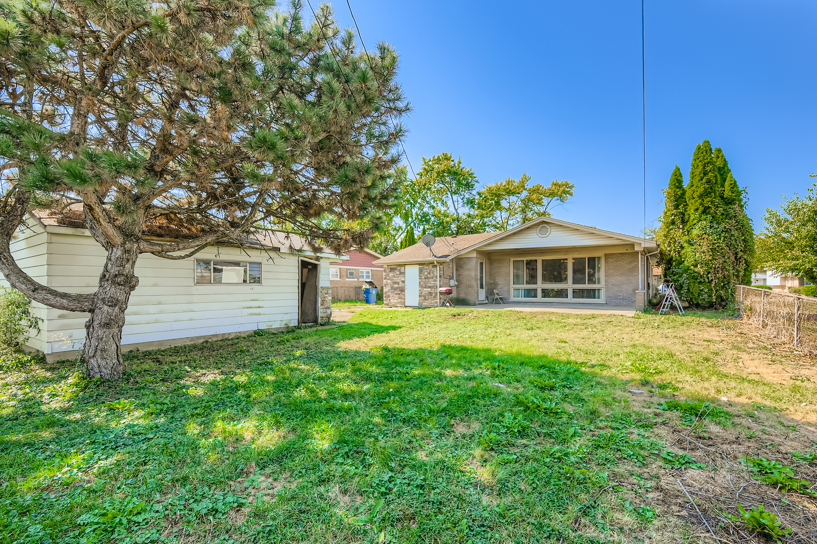 15235 Lawndale Avenue, Midlothian, IL 60445