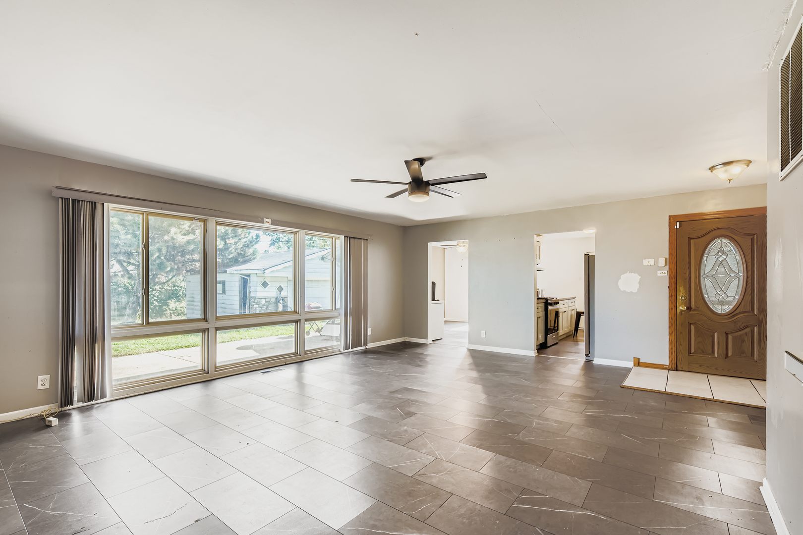 15235 Lawndale Avenue, Midlothian, IL 60445